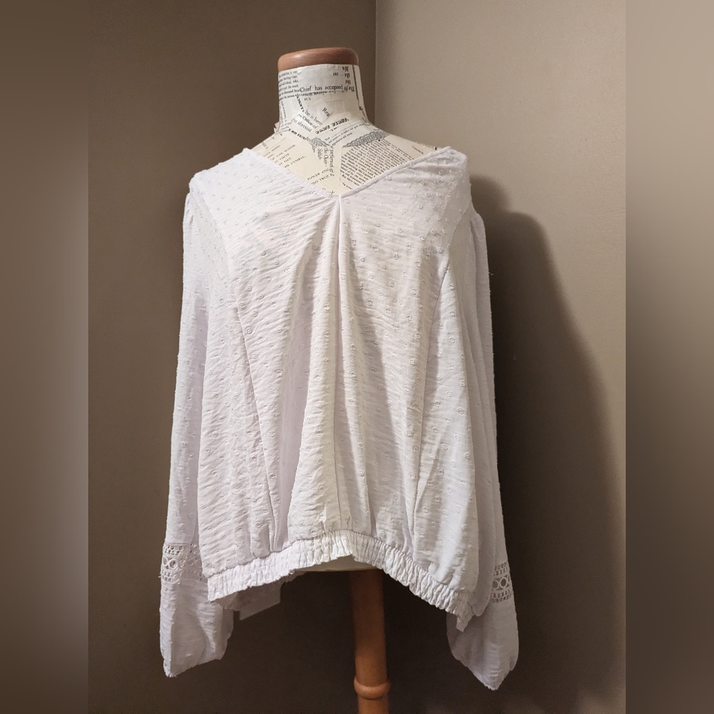 Lane Bryant V-Neck White Blouse 22 Detailed Sleeves